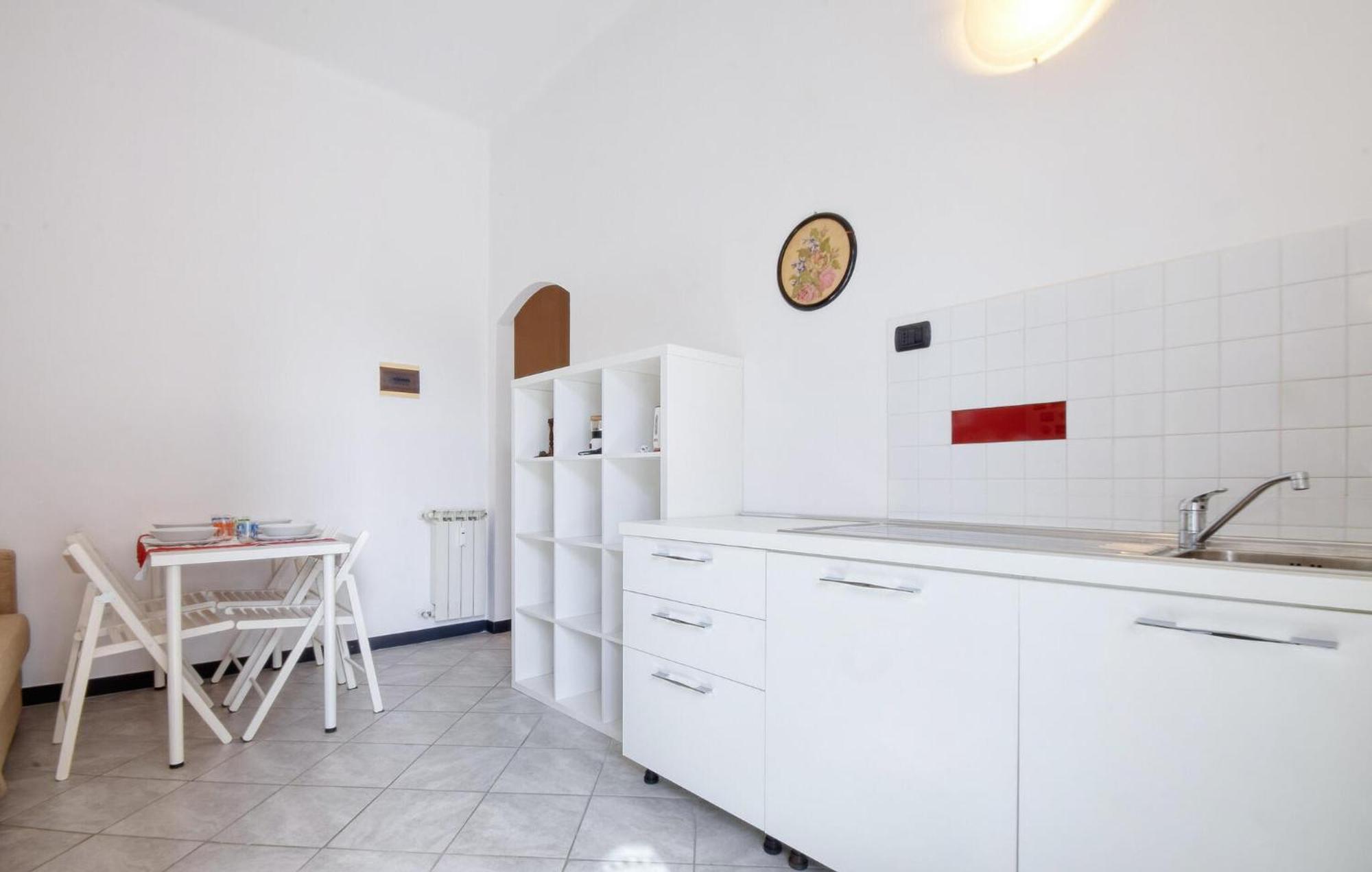 1 Bedroom Beautiful In Appartement