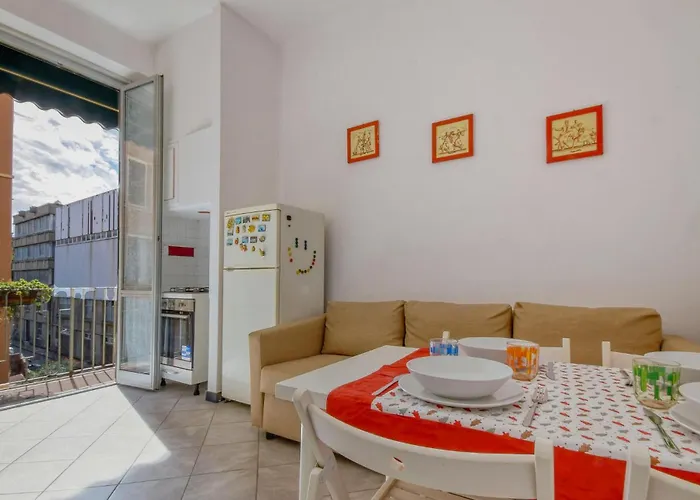 1 Bedroom Beautiful Apartment In Genova