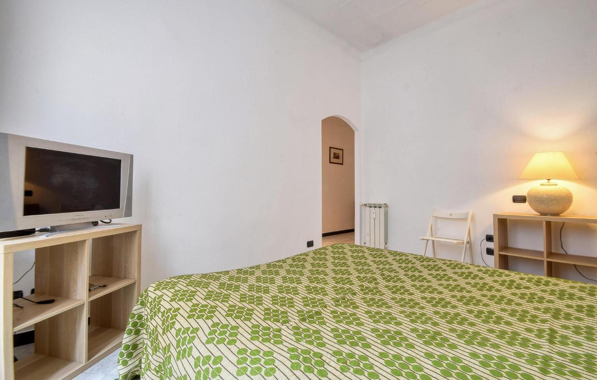 Apartment 1 Bedroom Beautiful In Genua