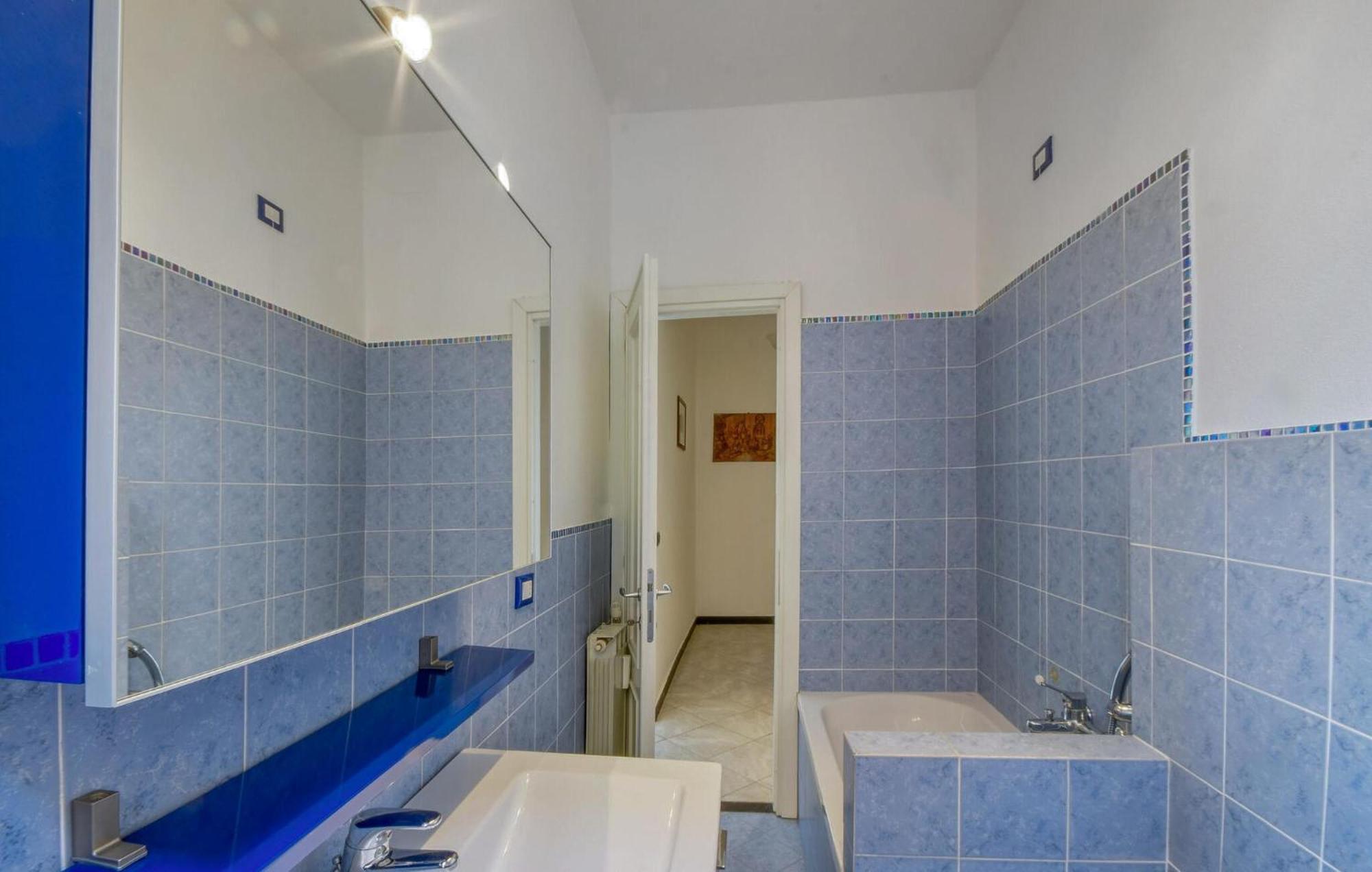 1 Bedroom Beautiful In Apartment